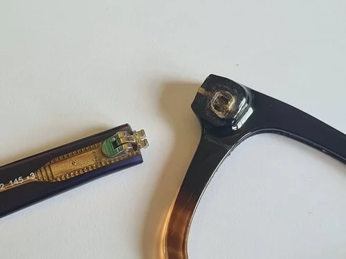 How to fix broken glasses hinge shop